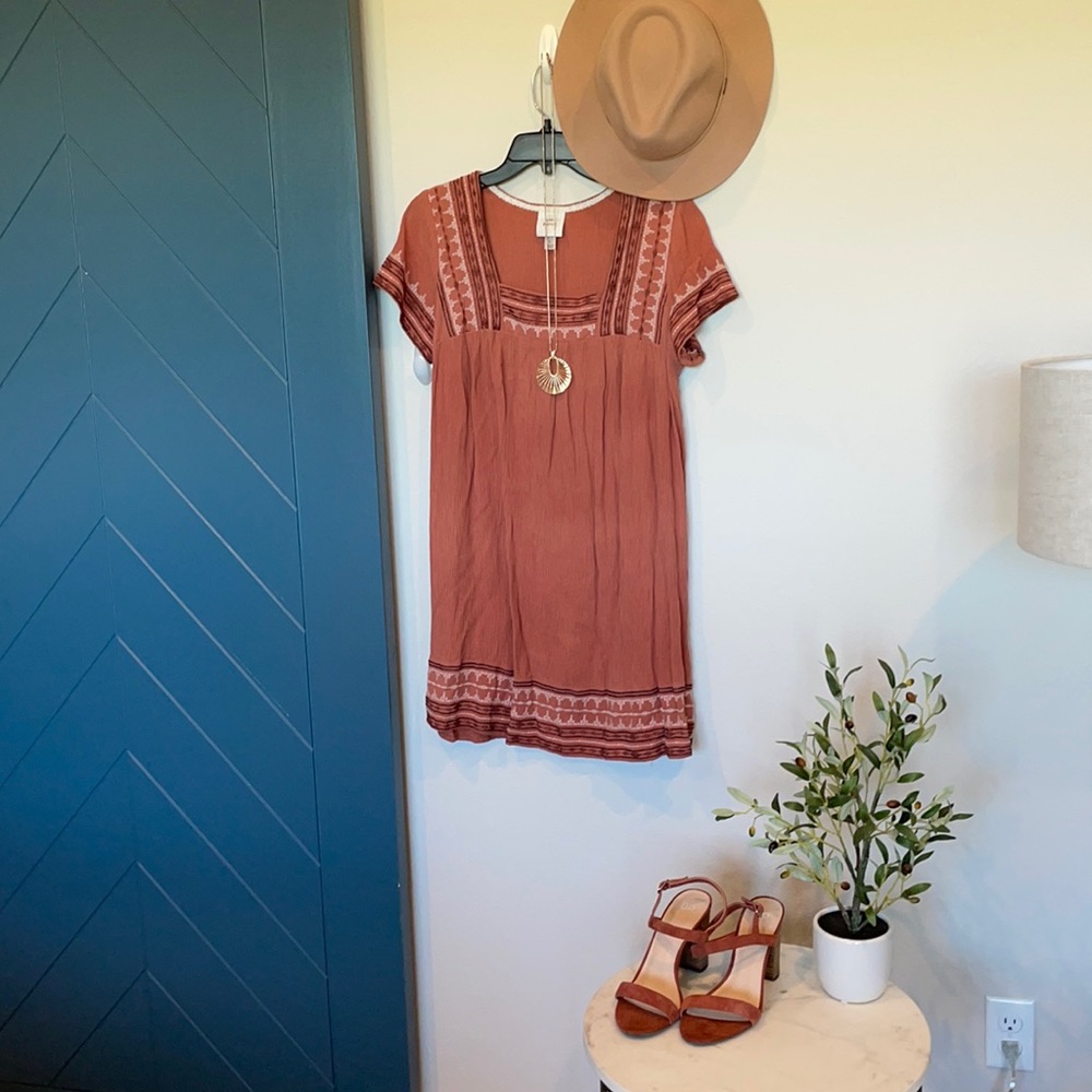 Stylish dusty rose dress
